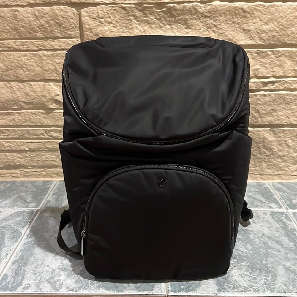 Lululemon New Parent Backpack 17L